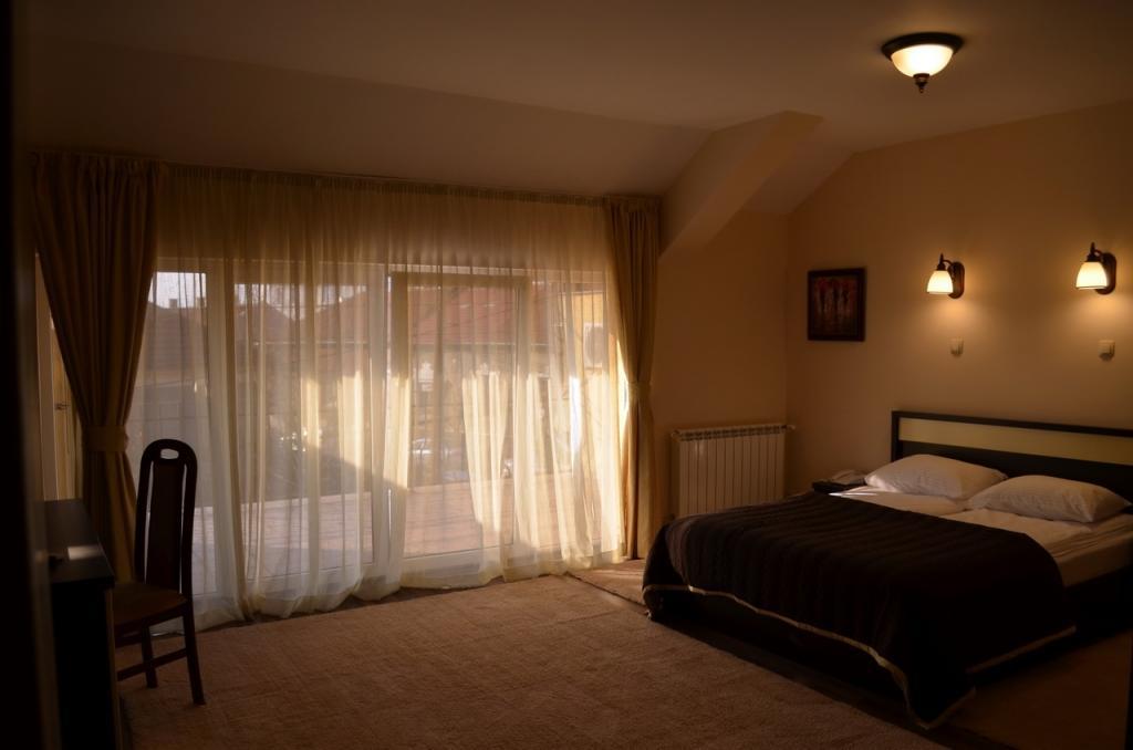 Vila Gardenia Hotell Oradea Exteriör bild